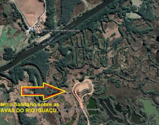 Google Earth MOSTRA UM ATERRO SANITARIO SOBRE AS CAVAS DO RIO IGUAÇU EM FAZENDA RIO GRANDE NO PARANÁ