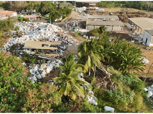 LIXO ACUMULADO NA ILHA DE FERNANDO DE NORONHA CAUSOU REVOLTA ENTRE MORADORES, TURISTAS E GOVERNO